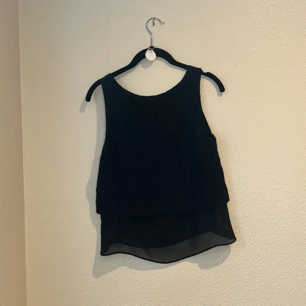 Sleeveless top - Picture 3 of 3